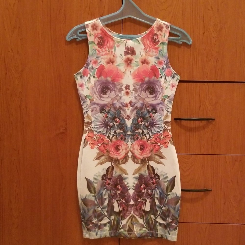 💗 Cute and Stylish Mini dress